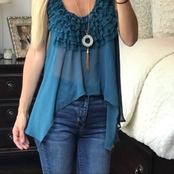 Steve Madden Tops - Steve Madden Sleeveless sheer shark bite top